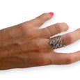 Bague acier argentée ressort strass