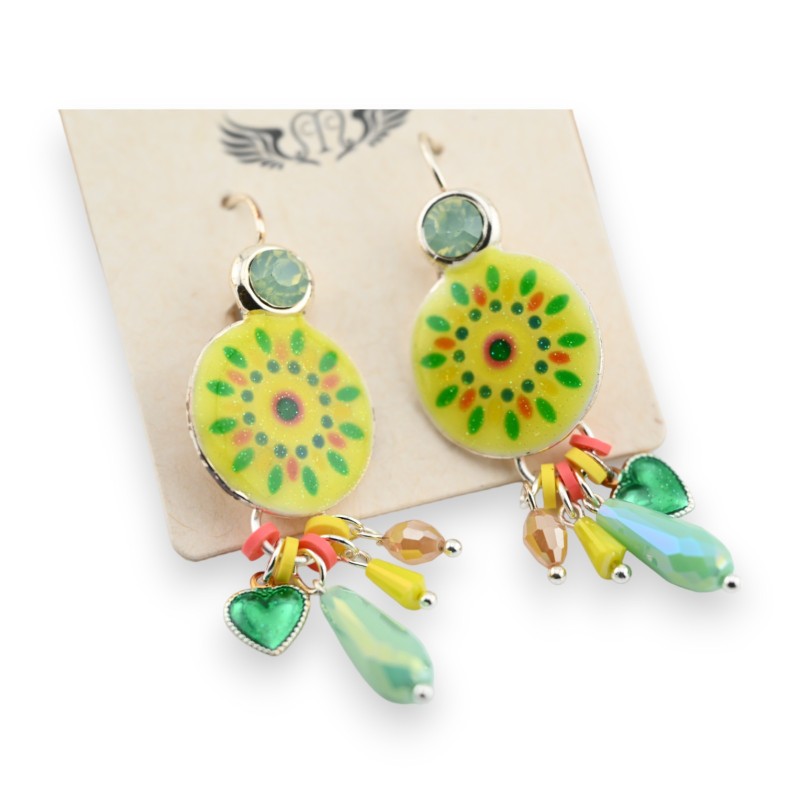 Boucle d'oreille pendante vert anis