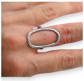 Bague acier argenté ovale strass