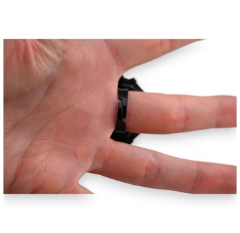 Bague fantaisie noire carrée