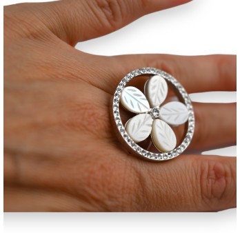 Bague fantaisie argentée rond fleurs blanches