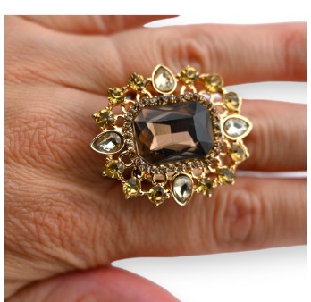 Bague fantaisie dorée grosse pierre marron