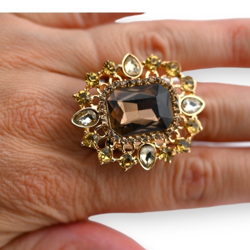 Bague fantaisie dorée grosse pierre marron