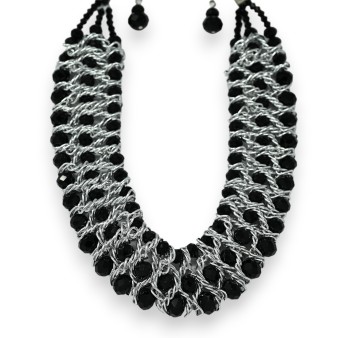 Collier fantaisie ras de cou noir et argenté habillé