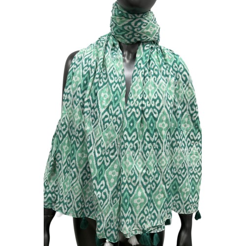Foulard arabesque dans les tons dégradés de vert