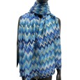 Foulard motif géométrique nuance bleu orné de doré