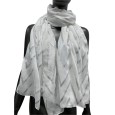 Foulard fluide blanc aux détails argentés