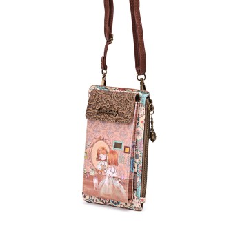 Pochette bandoulière sweety candy dans sa chambre