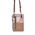 Pochette bandoulière sweety candy dans sa chambre