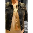 Collier sautoir fantaisie nuances beige médaillon rond pompons et breloques