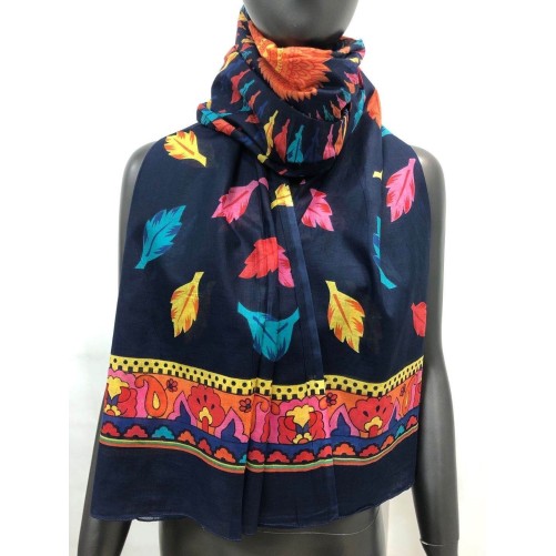 Foulard bleu marine imprimé plumes multicolores