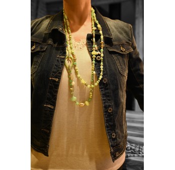Collier sautoir 2 rangs nuances vert perles et pierres