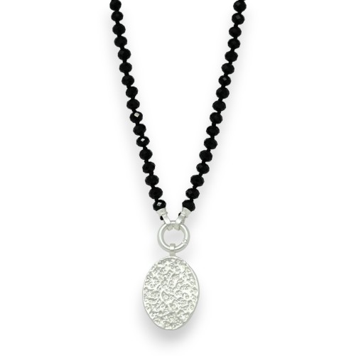 Collier fantaisie perles noires brillantes médaillon argenté brossé