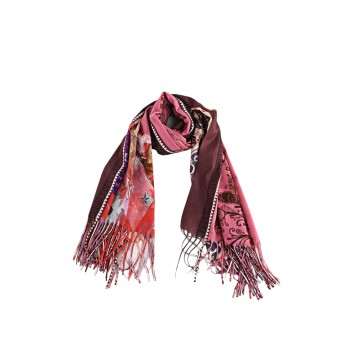 Echarpe sweety candy dans les champs de fleurs