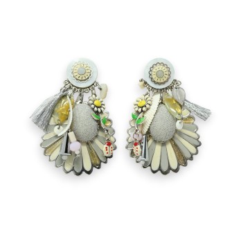 Boucles d'oreilles clip marguerite nuances grises