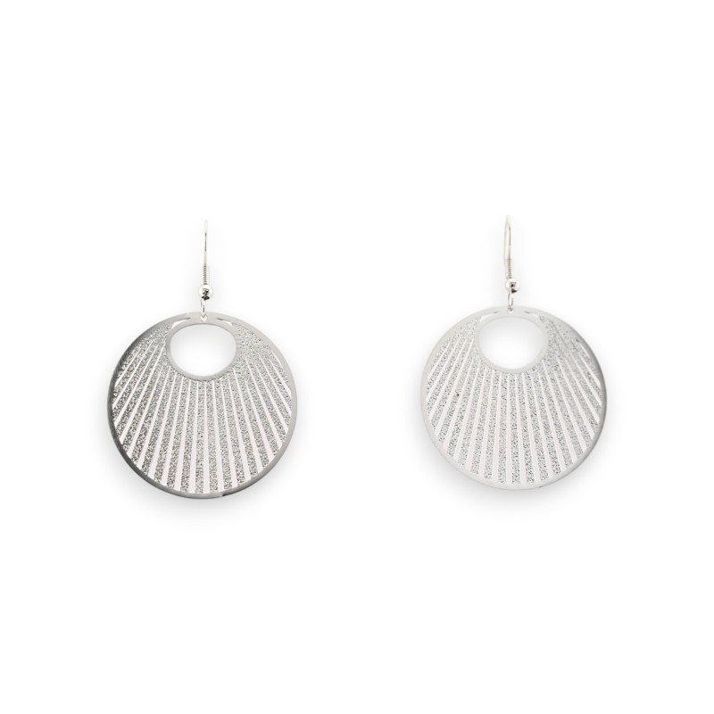 Boucle d'oreille ronde argentée dentelle métal