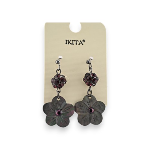 Boucles d'oreilles métal argenté fleur nacrée marque Ikita
