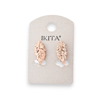 Boucles d'oreilles plumes cuivrées rosé de chez Ikita