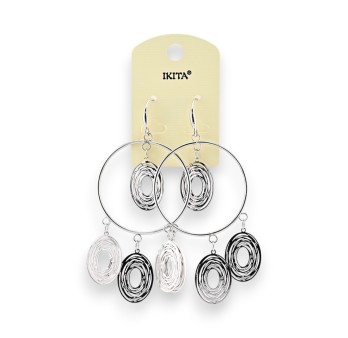 Boucles d'oreilles pendant argenté de chez Ikita