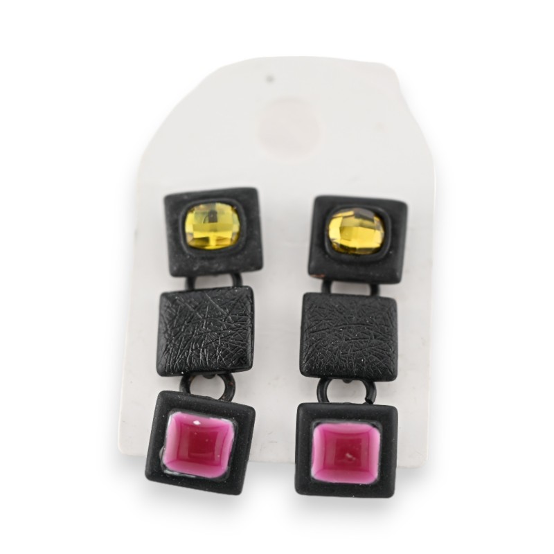 Boucles d'oreilles géométriques carrés de chez Ikita