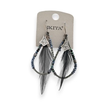 Boucles d'oreilles perles noires et plumes de chez Ikita
