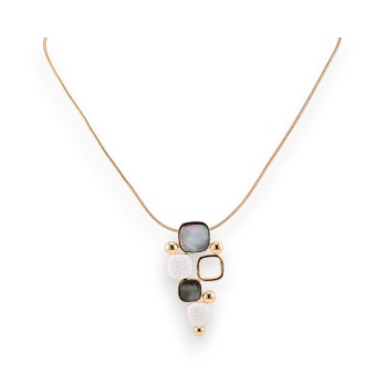Collier médaillon géométrique design doré de chez Ikita
