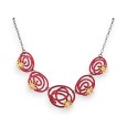 Collier fantaisie spirale bordeau de chez Ikita