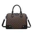 Sac à main rigide damier élégant