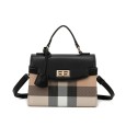 Sac à main rigide carreaux beige et noir