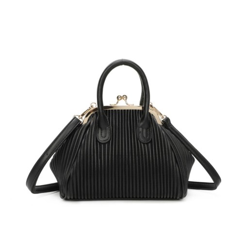 Sac à main vintage noir avec fermoir poussoir doré