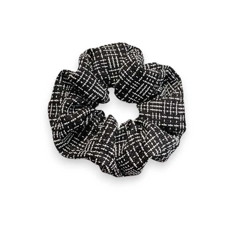 Chouchou à carreaux noir et blanc