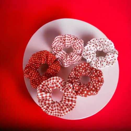 Lot de 5 chouchous imprimés rouges et blancs
