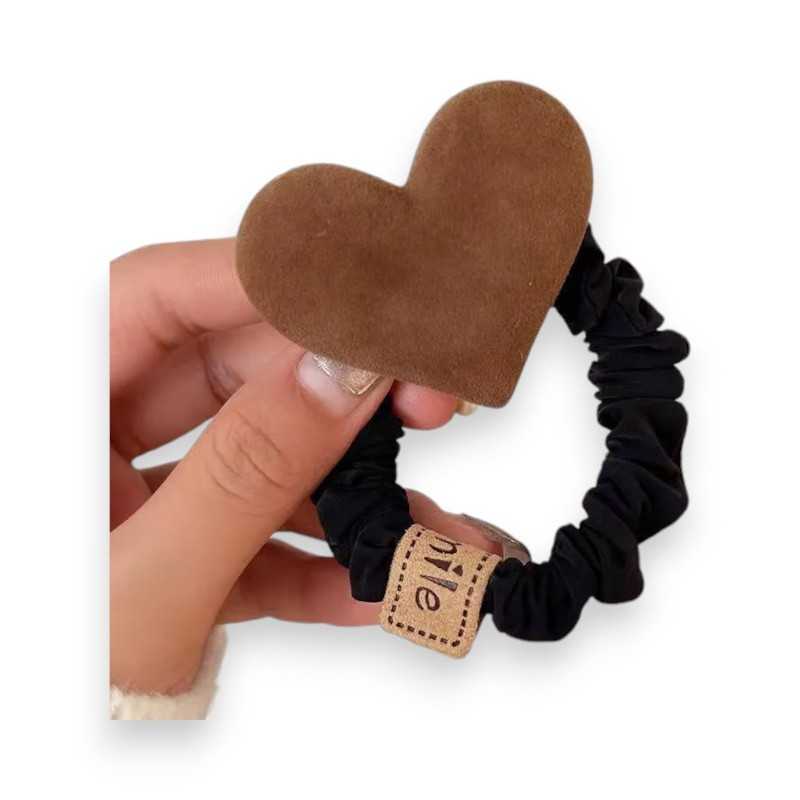 Chouchou élastique coeur en velours marron