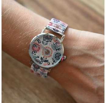 Montre motifs fleurs géométriques