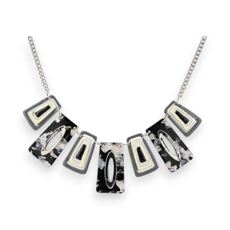 Collier fantaisie Ikita à pendentifs géométriques Noirs et Blancs