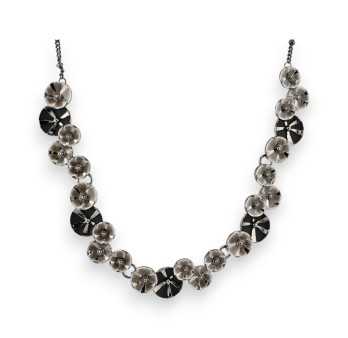 Collier Fantaisie Fleurs Métalliques Grises et noires de chez Ikita
