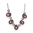 Collier Fantaisie Cercles Design rouge de chez Belle Miss