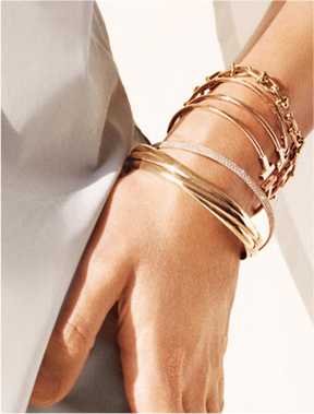  Bracelets